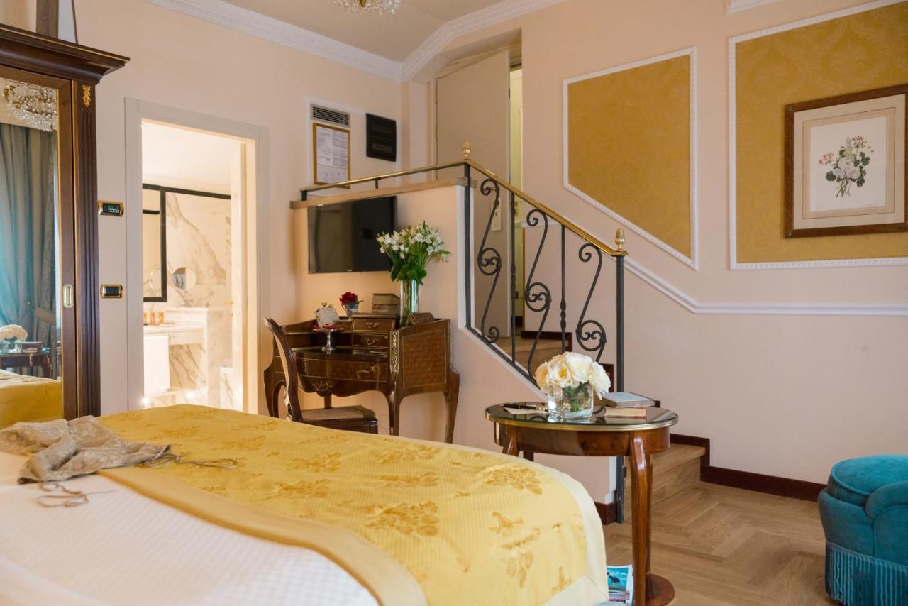 Hotel Bernini Palace Florencie Exteriér fotografie A suite at the hotel